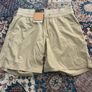 Women’s The North Face Aphrodite Motion Bermuda Shorts
